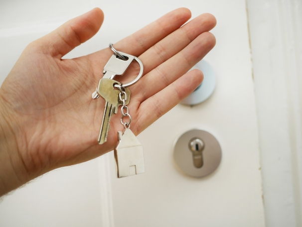 https://EvelynTaibi.StopRentingStartOwning.com
